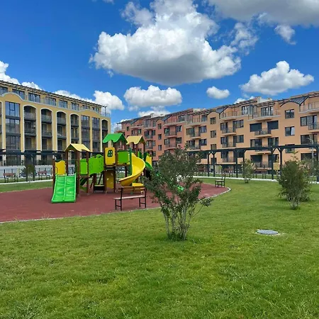 Bella Green Breeze - Free Parking By Rv Apartments Varna Exterior photo